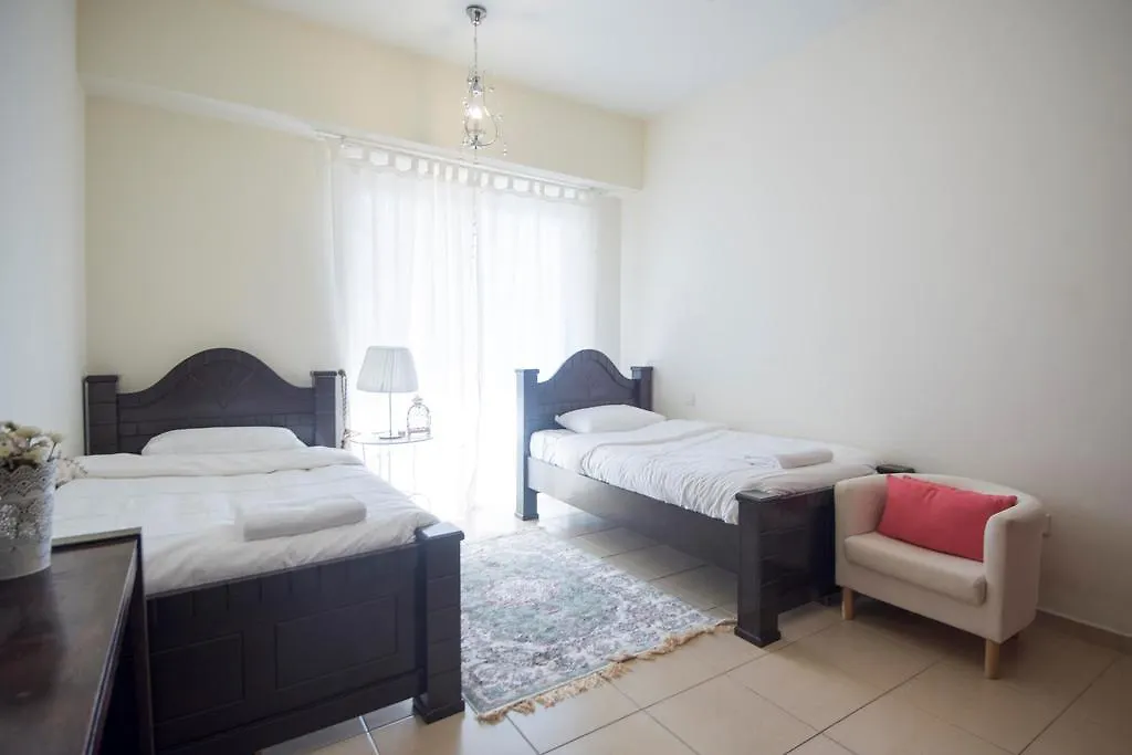 Jumeirah beach Apt